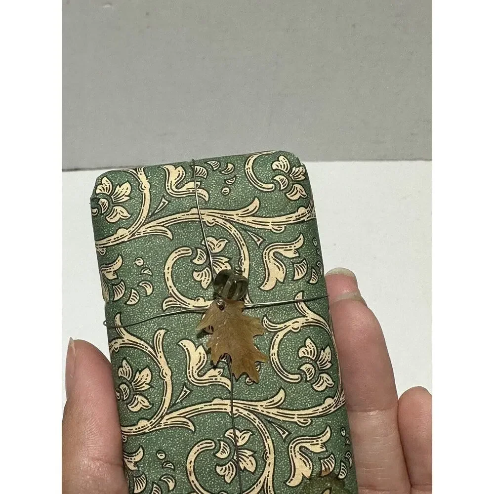 VINTAGE F21c Made In France Petit Formula‎ Clove Mint Bar SOAP With Charm RARE